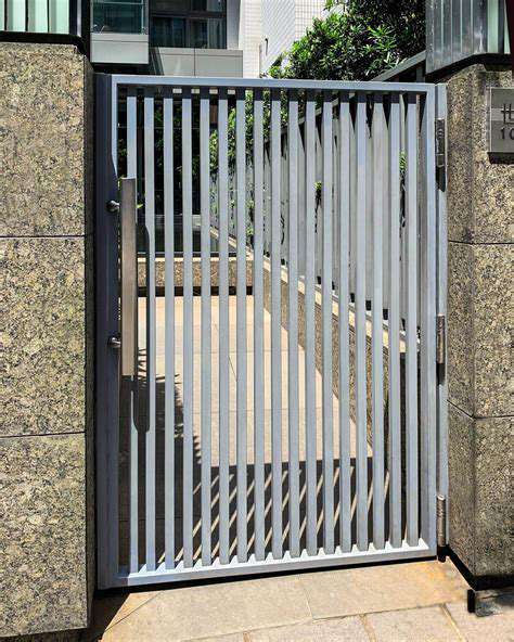 MaterialMatters:StainlessSteelvs.Plastic